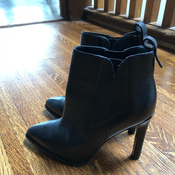 Kendall & Kylie Shoes - Boots Kendall and Kylie size 5